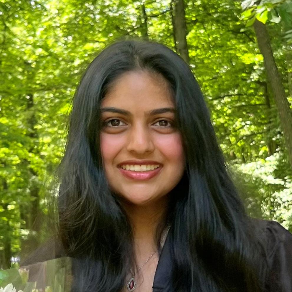 2023 Summer Intern Sanya Kohli smiling in photo